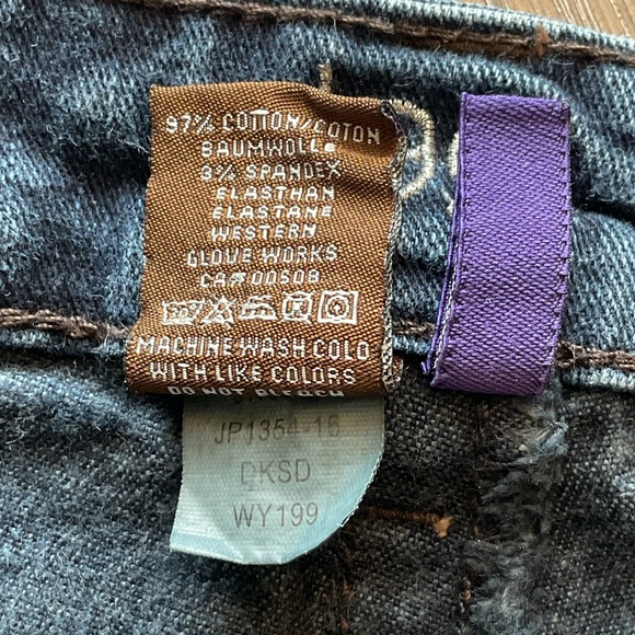 JAG Petite with stretch boot/flare Jeans. . - Picture 8 of 9